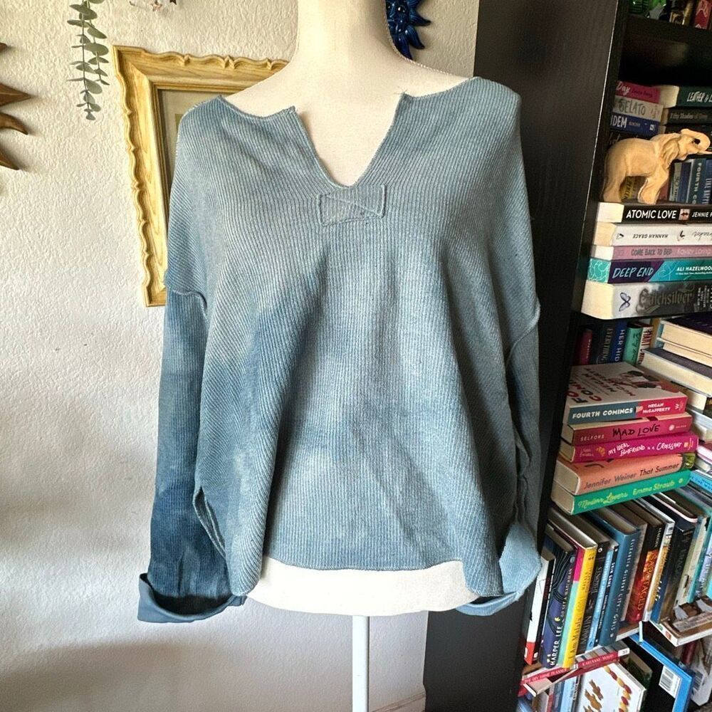 Urban Outfitters Size Large Blue Tye Dye Pullover Blouse Longe Sleeve Womens
